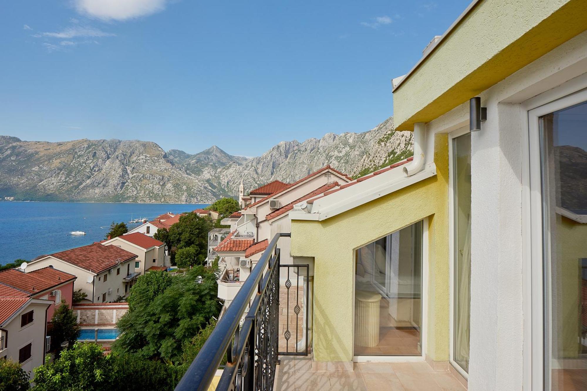 2Montenegro Mimoza Apartments Dobrota Extérieur photo