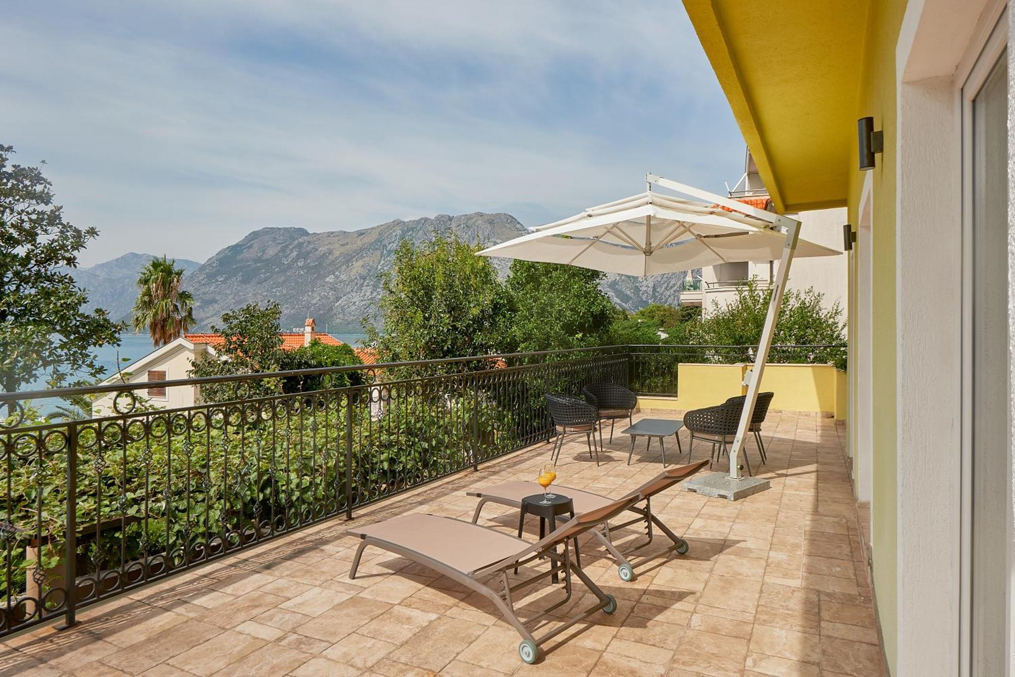 2Montenegro Mimoza Apartments Dobrota Extérieur photo