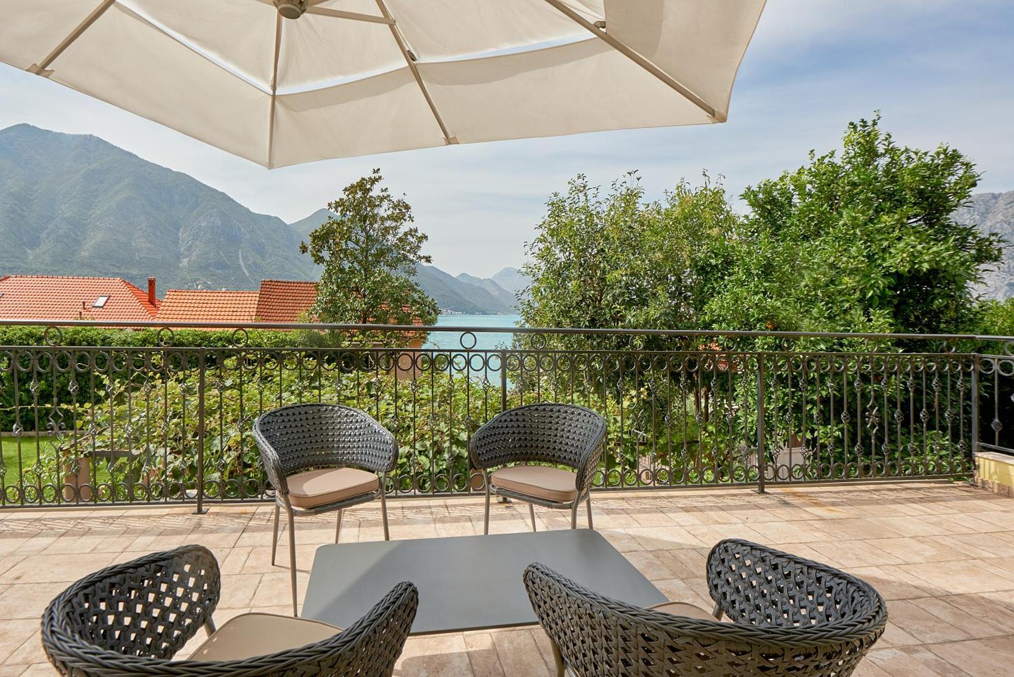 2Montenegro Mimoza Apartments Dobrota Extérieur photo