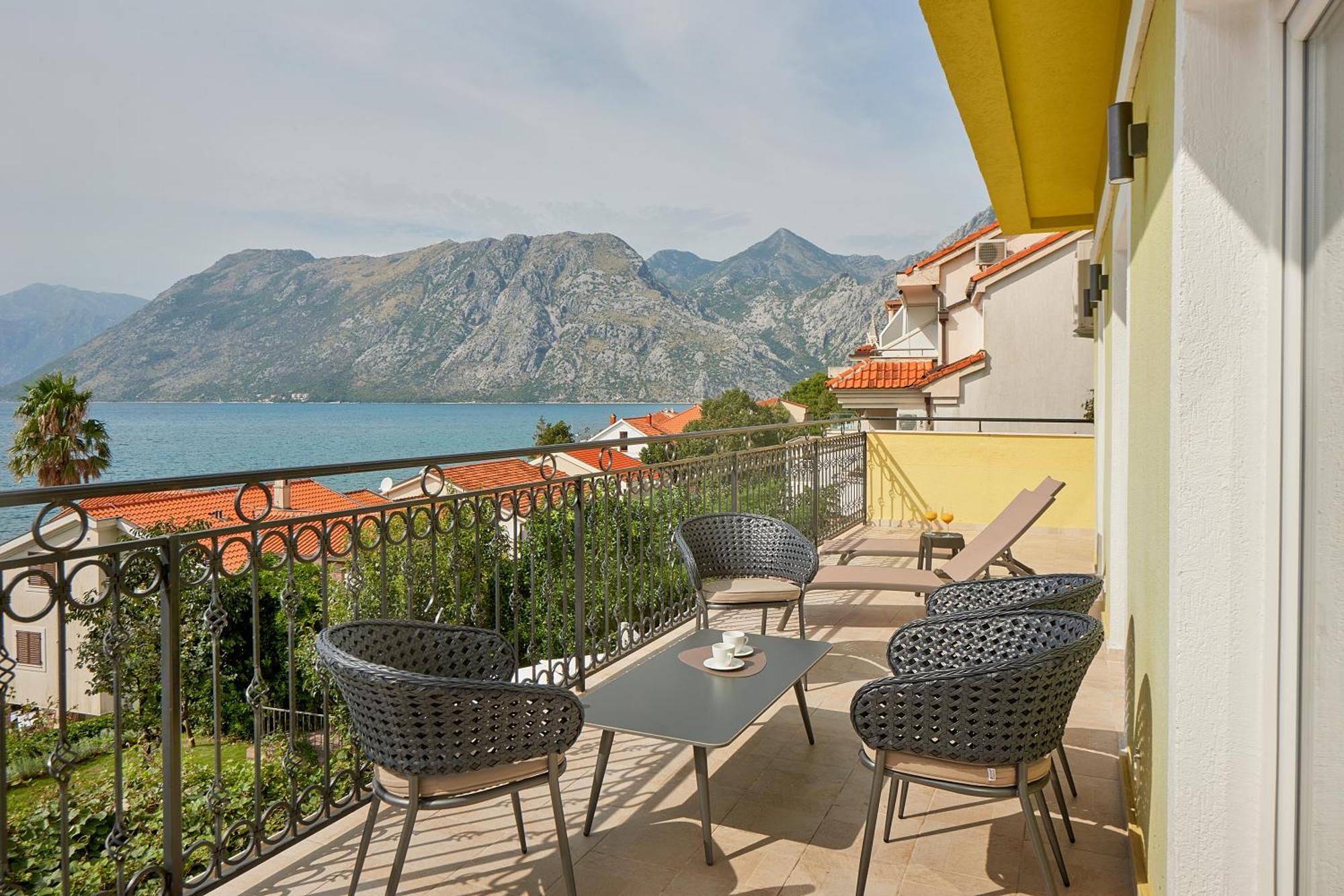 2Montenegro Mimoza Apartments Dobrota Extérieur photo